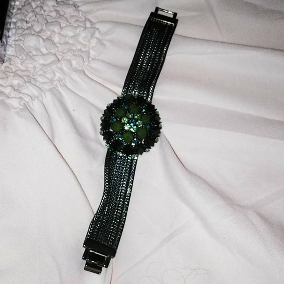 Jewelmint 💎Statement 💐Bracelet - Picture 8 of 8